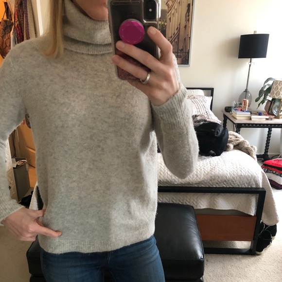 Joie cashmere sweater size xs - Picture 8 of 8